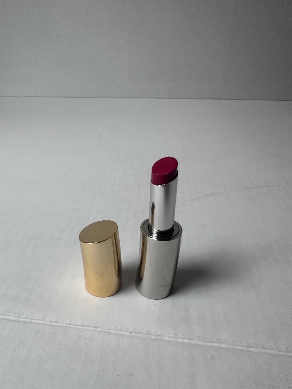 Byredo lipstick red and blue